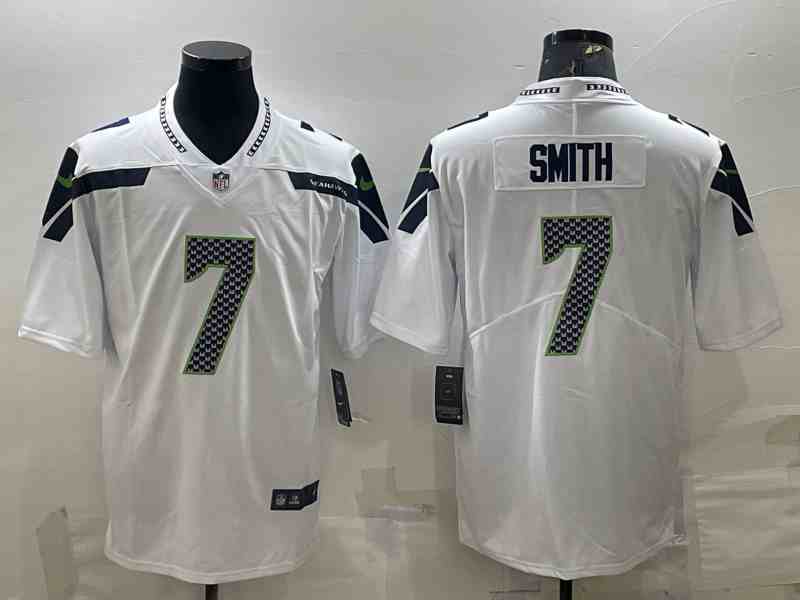 Men's Seattle Seahawks #7 Geno Smith White Vapor Untouchable Limited Stitched Jersey