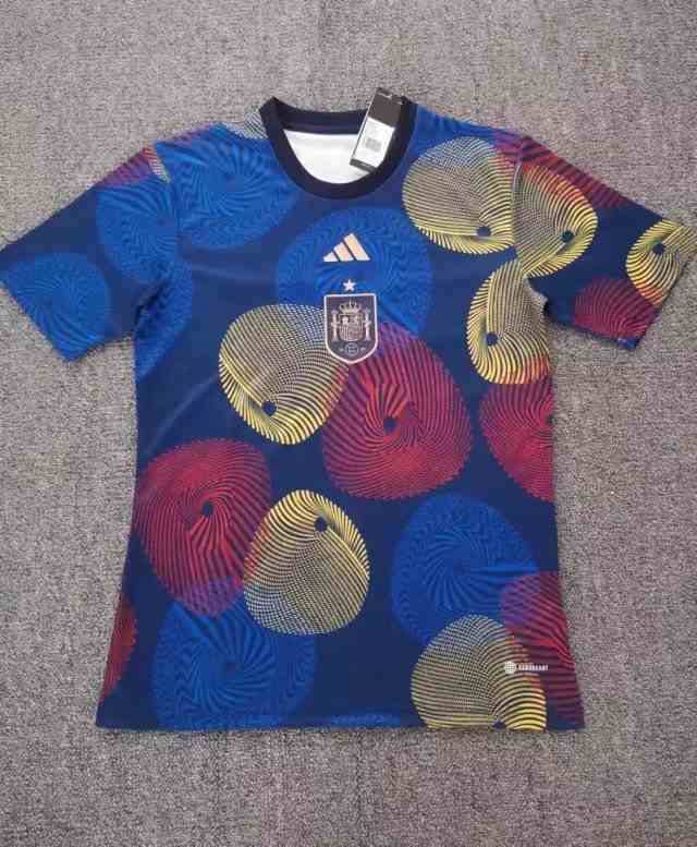 22-23 Spain pre match uniform