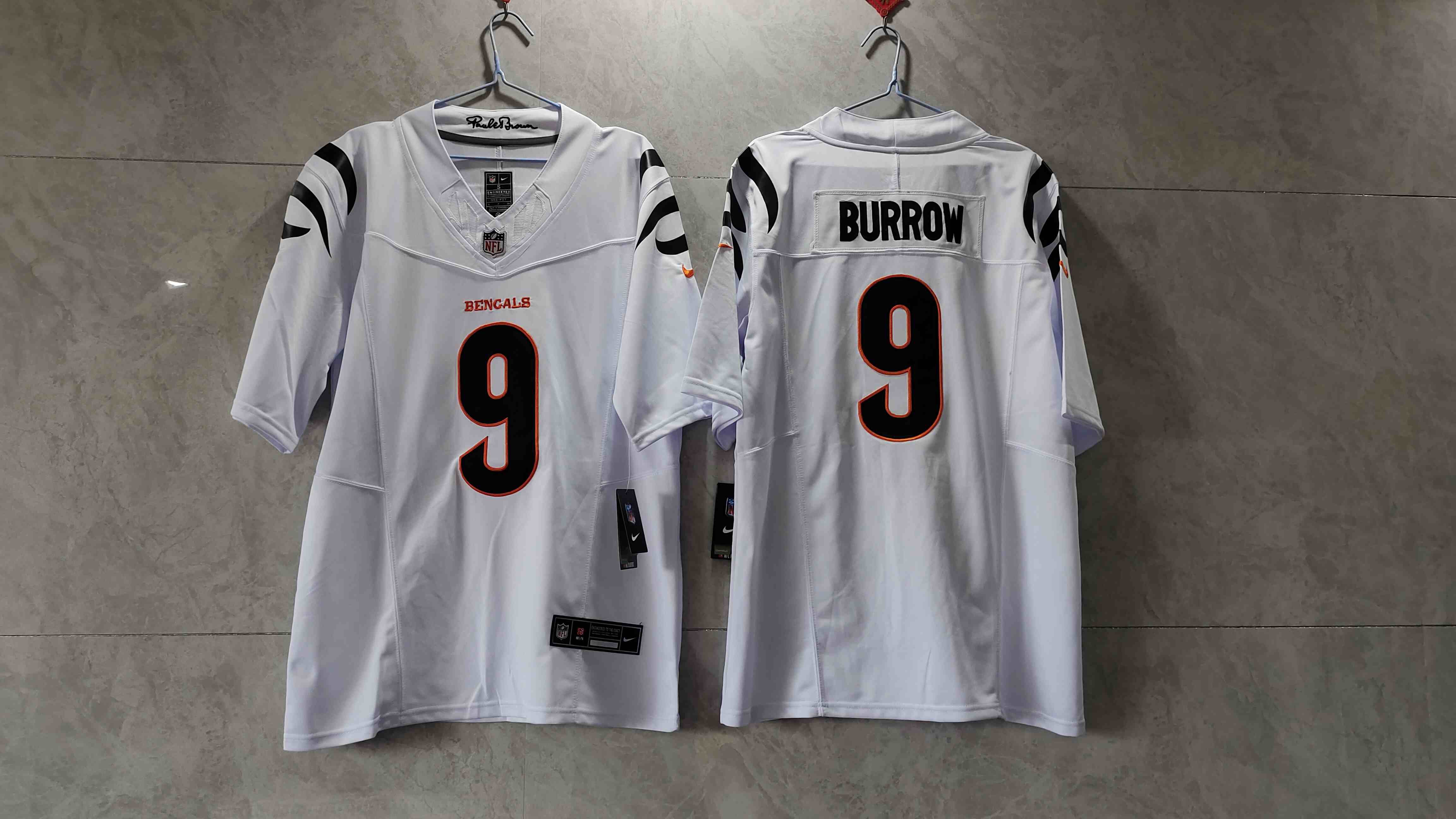 Men's Cincinnati Bengals #9 Joe Burrow White 2023 F.U.S.E. Vapor Untouchable Limited Stitched Jersey