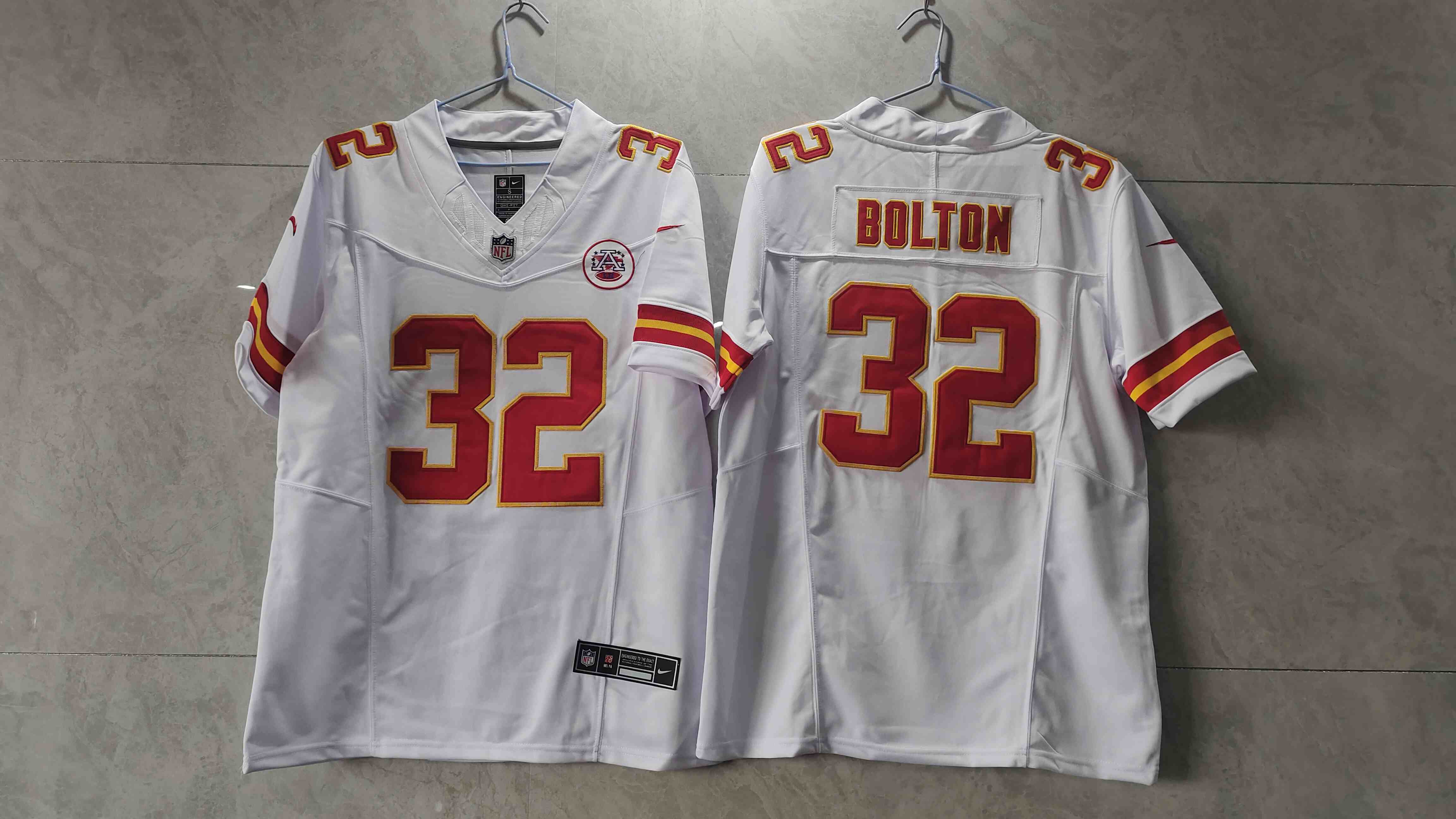 Men’s Kansas City Chiefs #32 Nick Bolton White 2023 F.U.S.E. Vapor Untouchable Limited Stitched Jersey