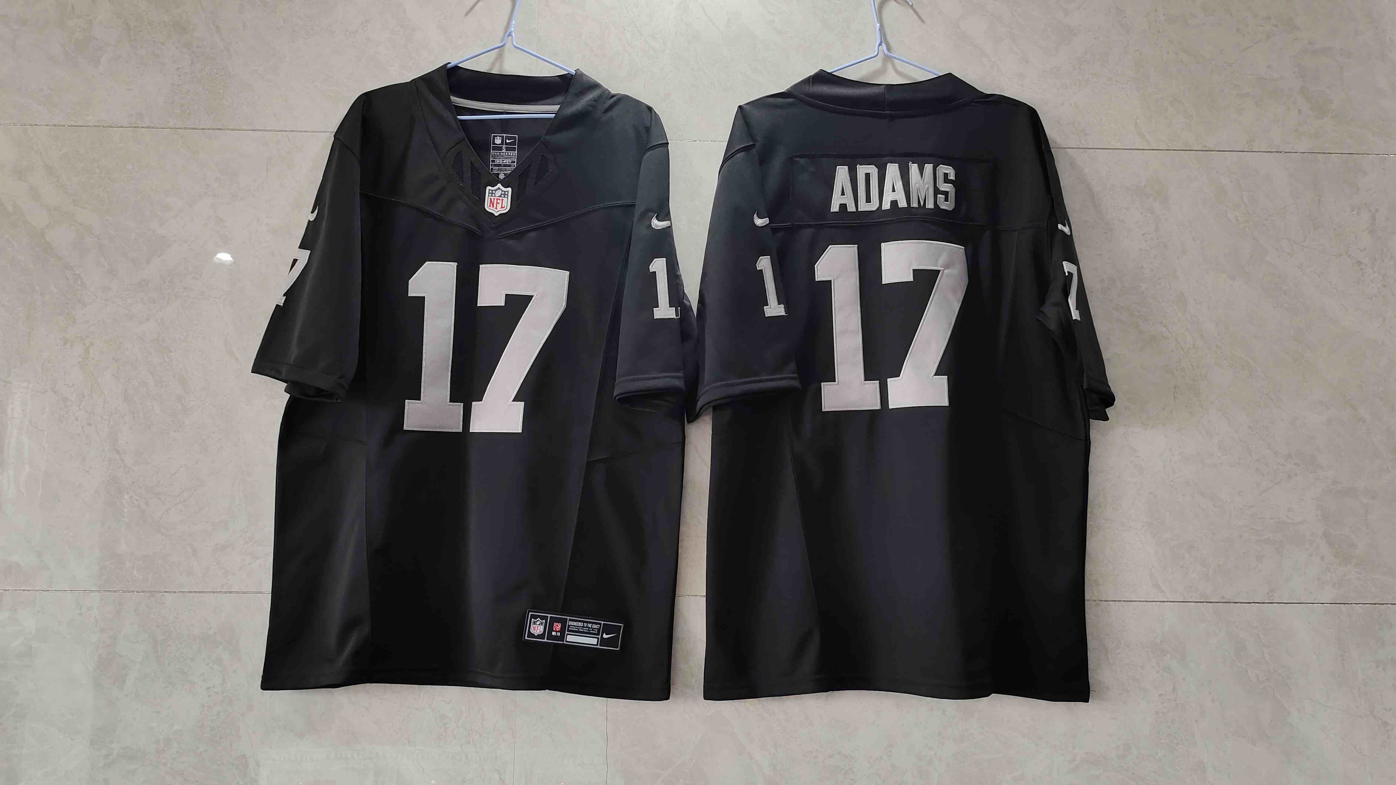 Men's Las Vegas Raiders #17 Davante Adams Black 2023 F.U.S.E Vapor Untouchable Stitched Football Jersey