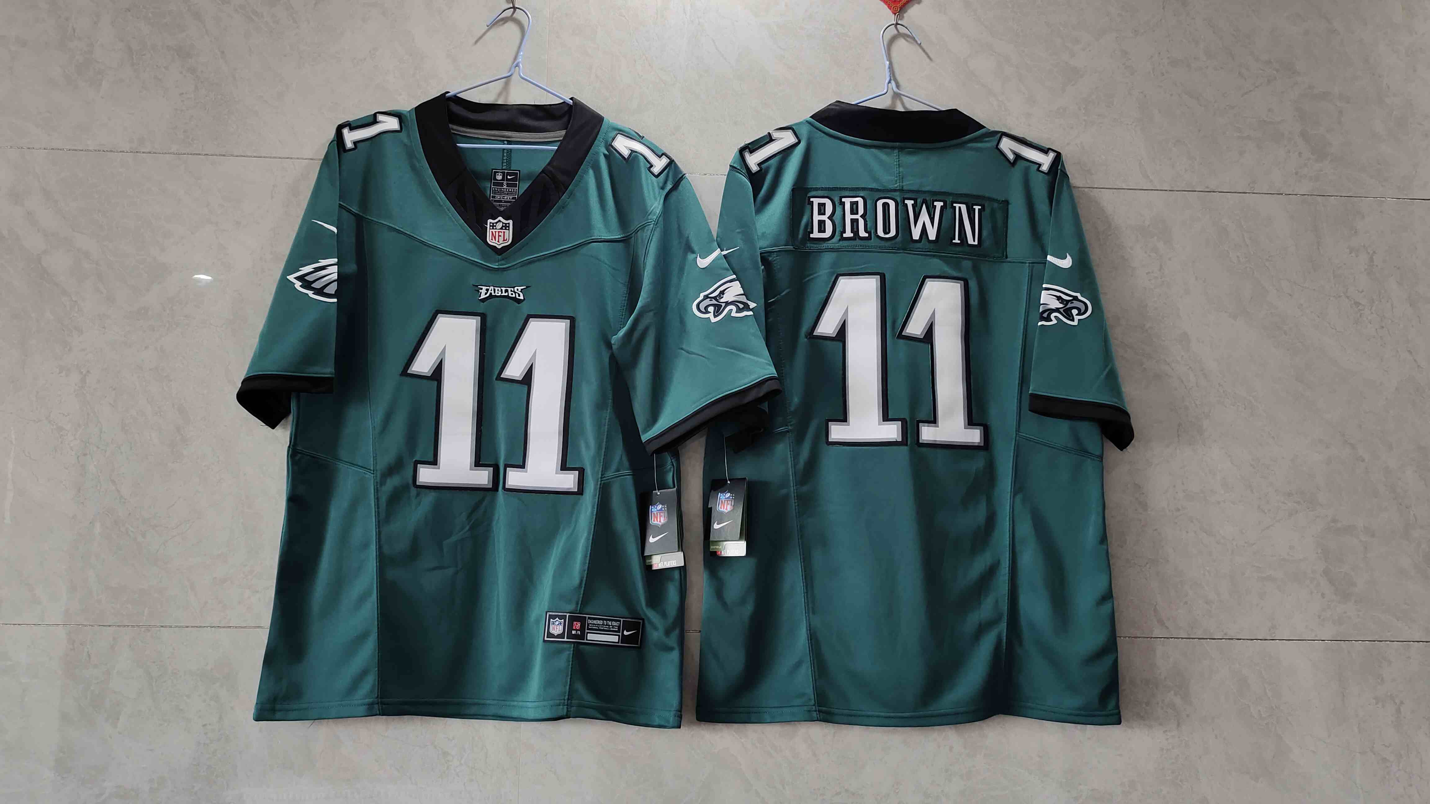 Men's Philadelphia Eagles #11 A.J. Brown Green 2023 F.U.S.E. Vapor Untouchable Limited Stitched Football Jersey