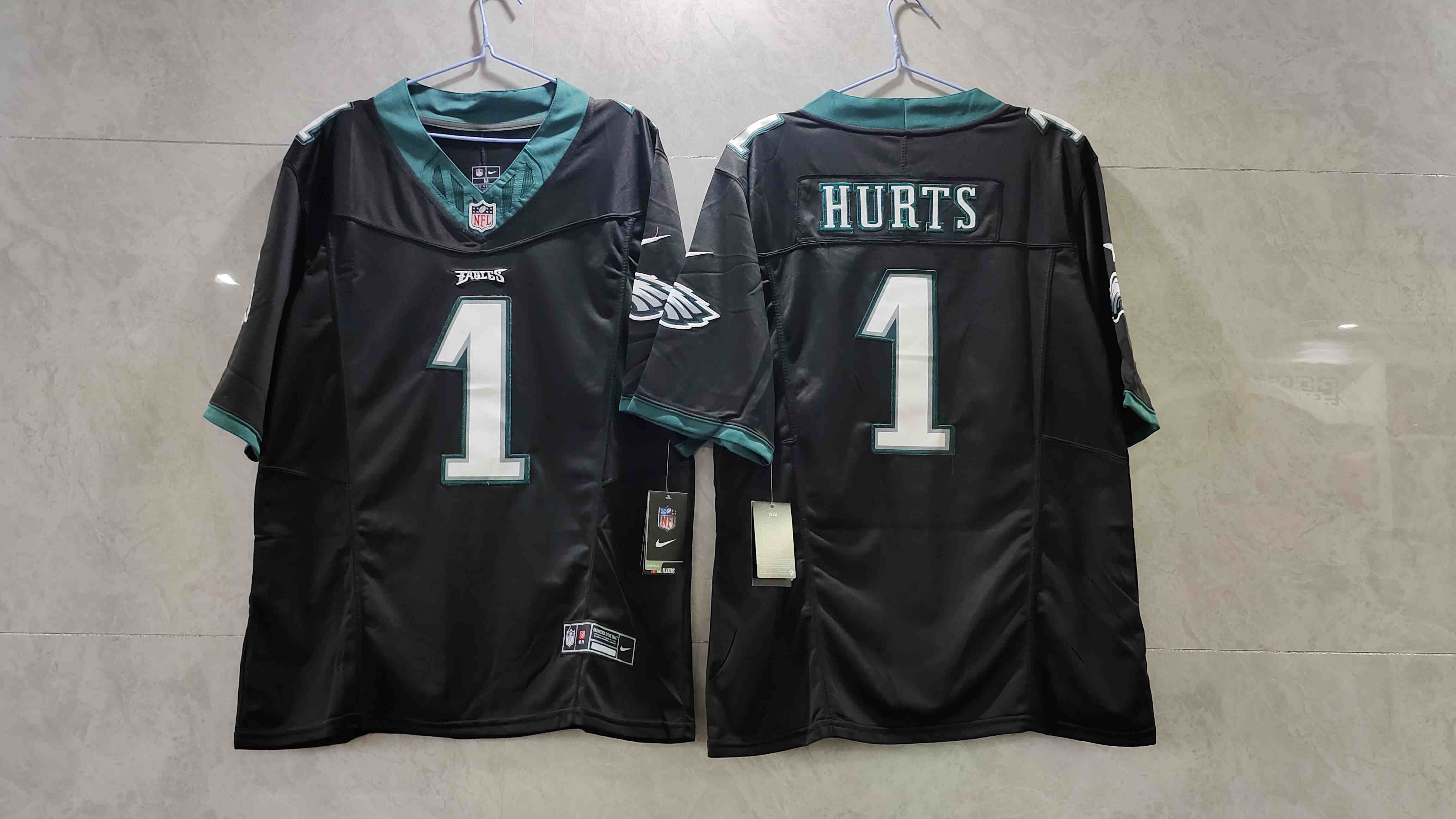 Men's Philadelphia Eagles #1 Jalen Hurts Black 2023 F.U.S.E. Vapor Untouchable Limited Stitched Football Jersey