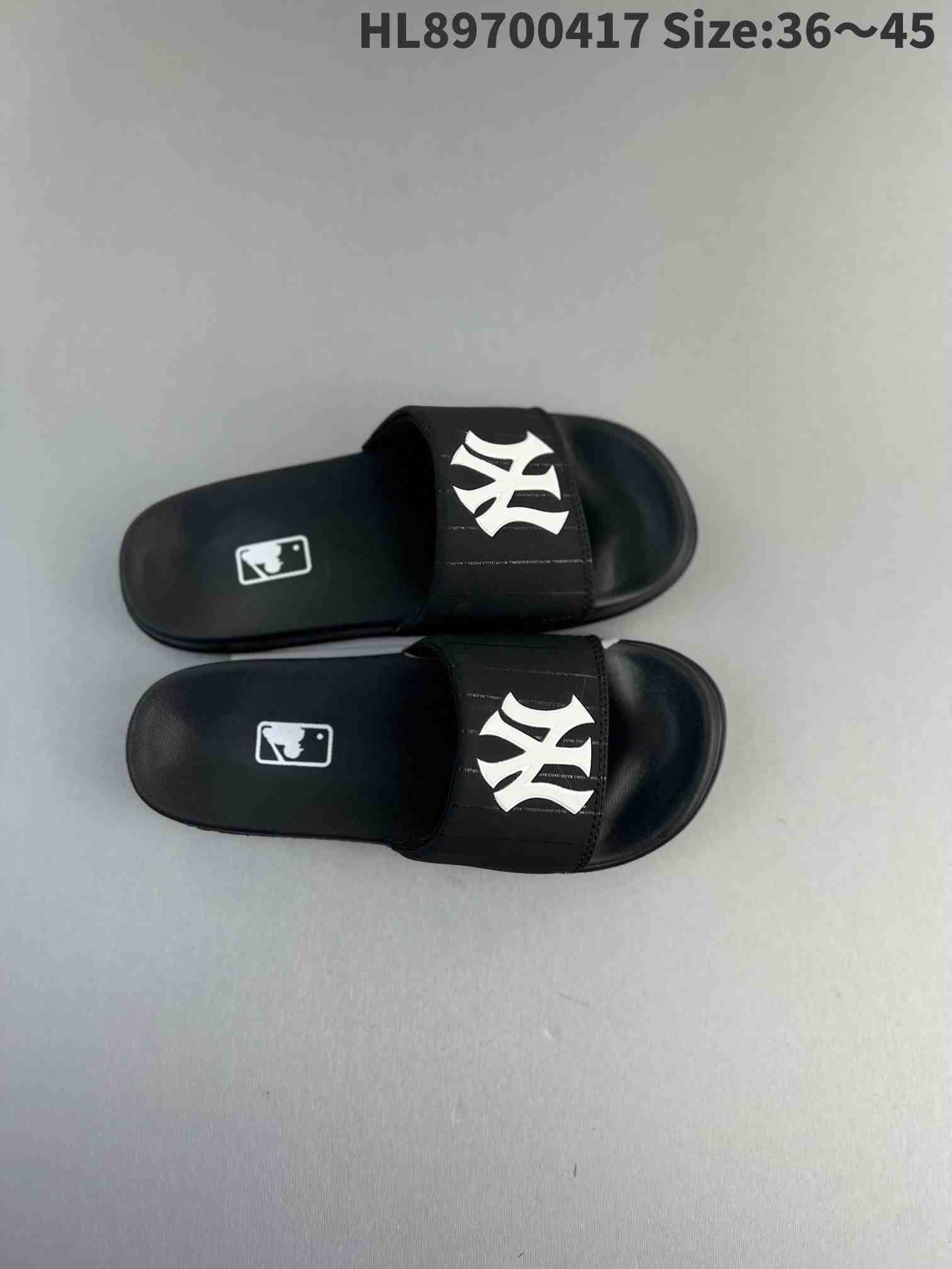 Men's New York Yankees Flip Flops 0