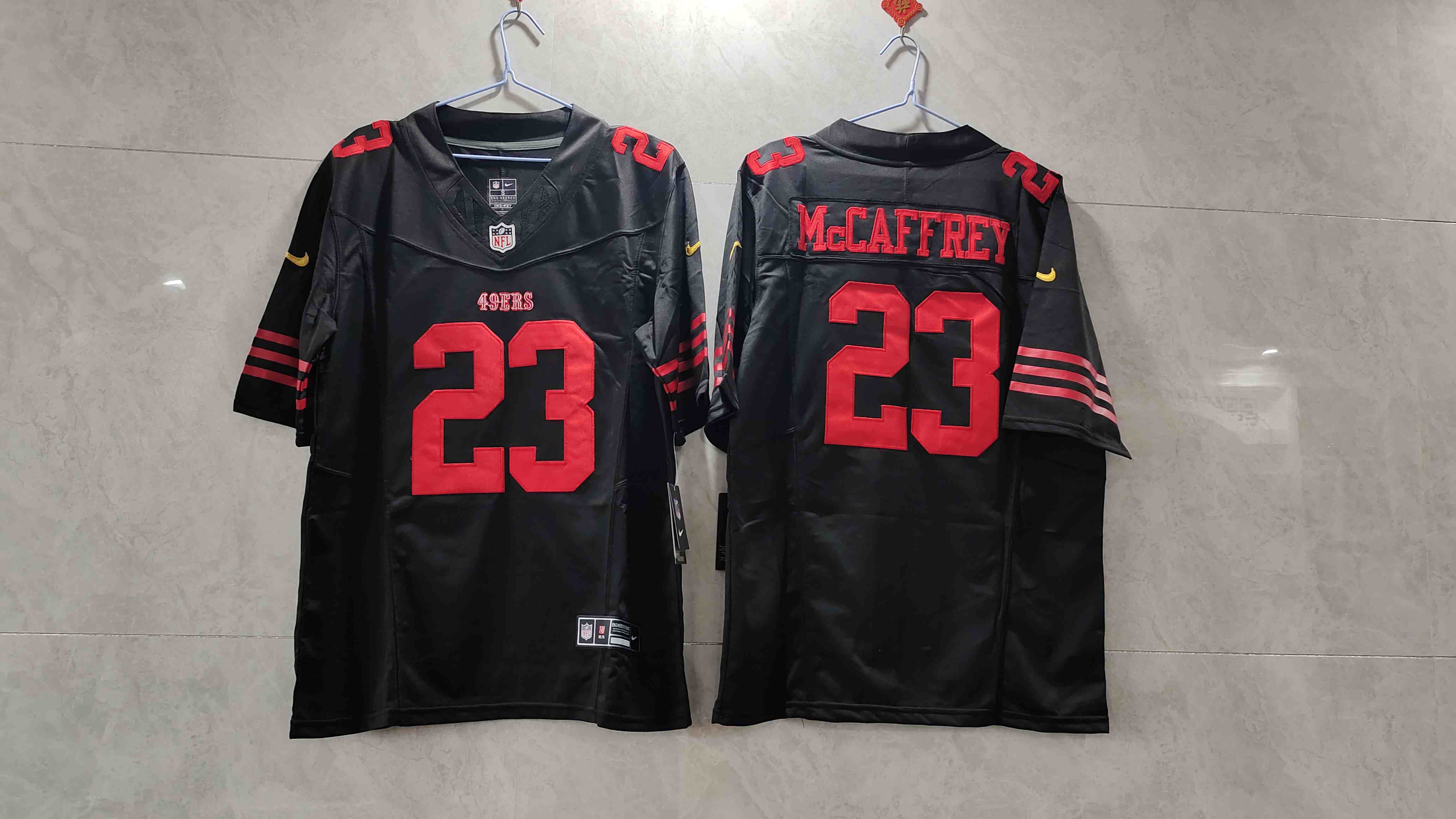 Men's San Francisco 49ers #23 Christian McCaffrey Black 2023 F.U.S.E. Vapor Untouchable Limited Stitched Football Jersey