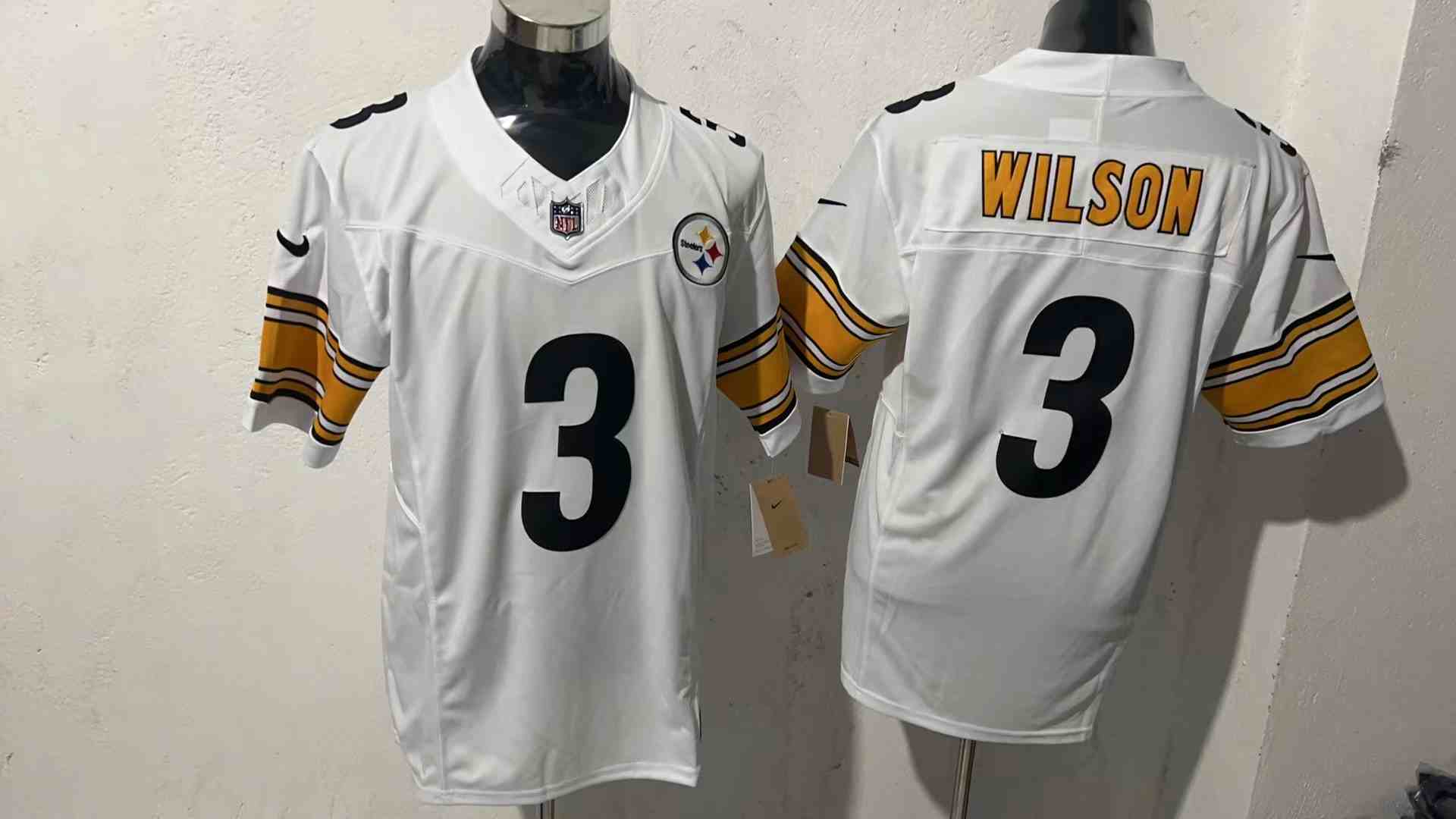 Men's Pittsburgh Steelers #3 Russell Wilson White F.U.S.E. Vapor Untouchable Limited Stitched Jersey