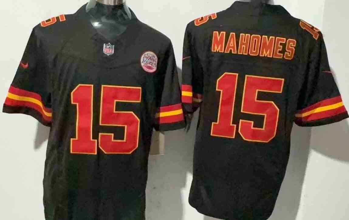 Men's  Kansas City Chiefs #15 Patrick Mahomes Black  F.U.S.E. Vapor Untouchable Limited Stitched Jersey