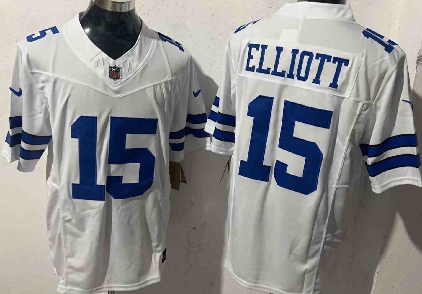 Men's Dallas Cowboys #15 Ezekiel Elliott White F.U.S.E Vapor Untouchable Limited Stitched Football Jersey