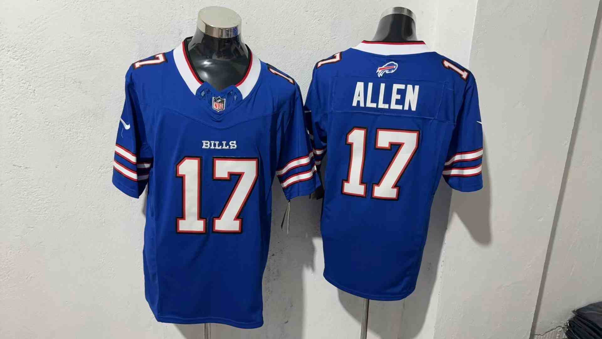 Men's Buffalo Bills #17 Josh Allen Blue Limited Football Stitched Jersey