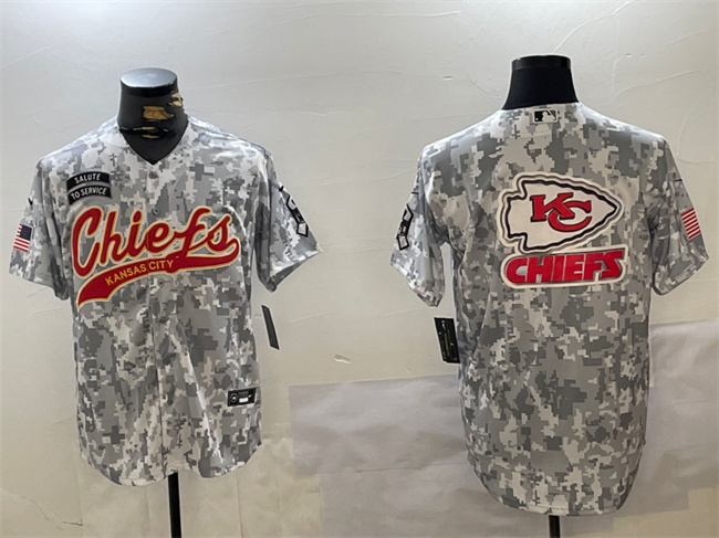 Men's Kansas City Chiefs Team Big Logo 2024 Arctic Camo Salute To Service Stitched Baseball  Jersey