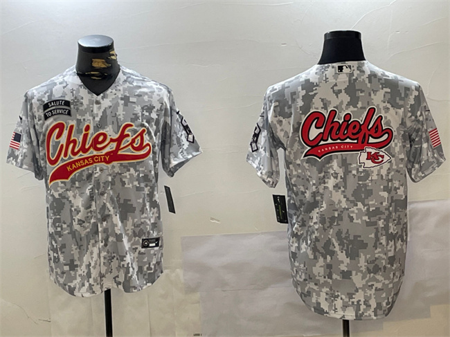 Men's Kansas City Chiefs Team Big Logo 2024 Arctic Camo Salute To Service Stitched  Baseball Jersey