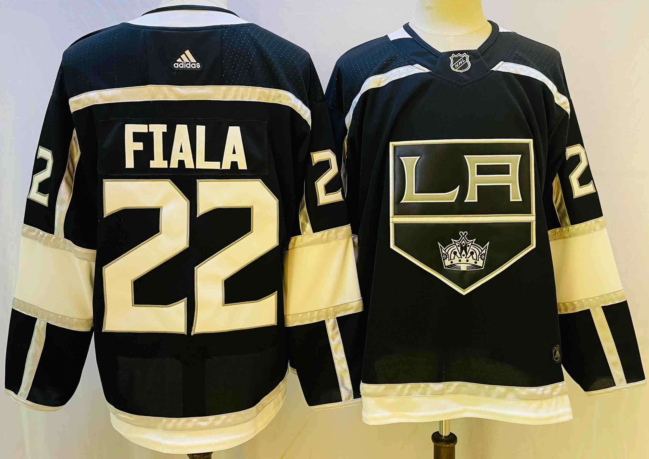 Mens Nhl Los Angeles Kings #22 Kevin Fiala 2022 Black Home Adidas Jersey