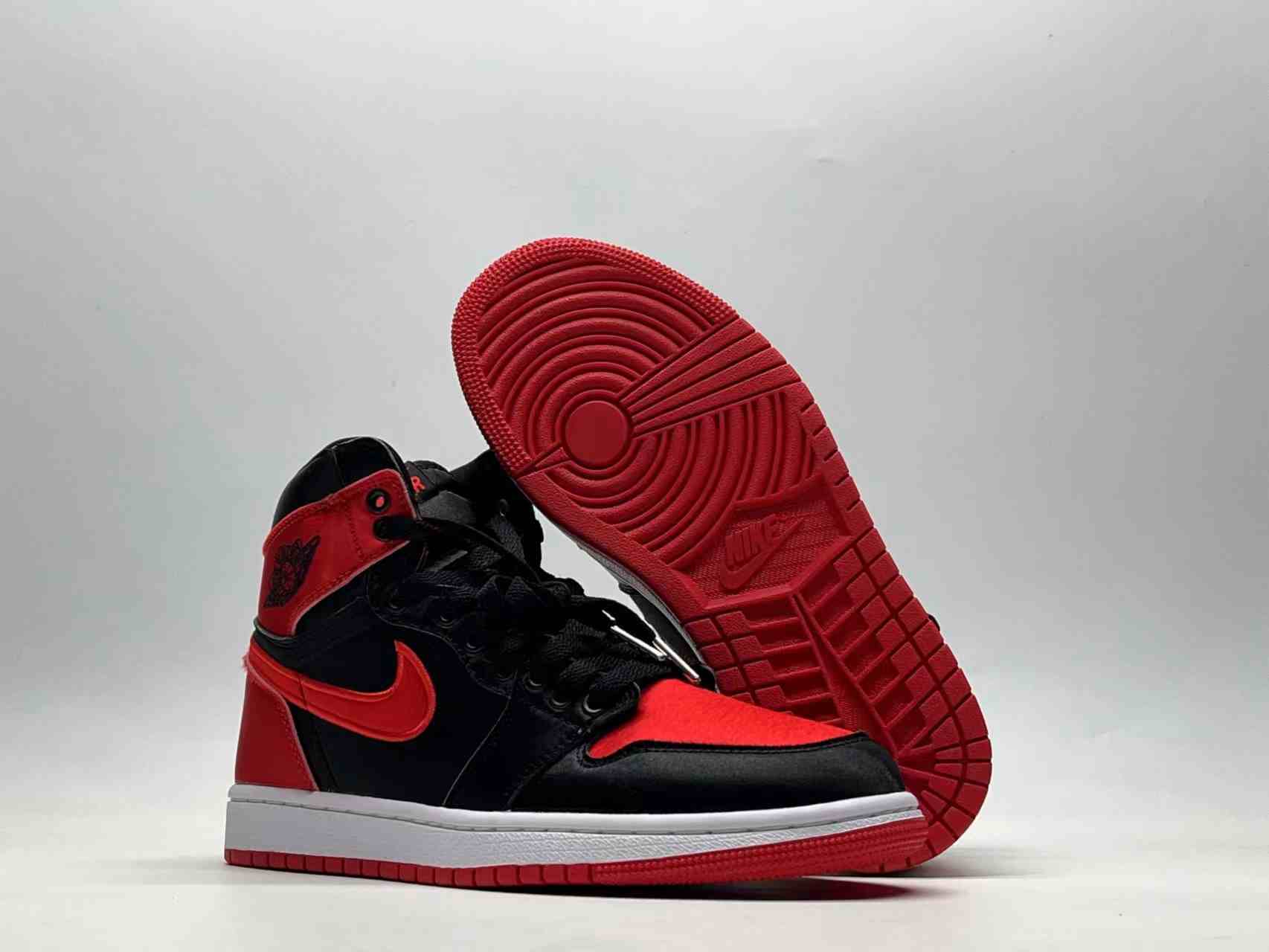 Air Jordan 1 Silk is prohibited from wearing us5.5-us13 Women's shoes