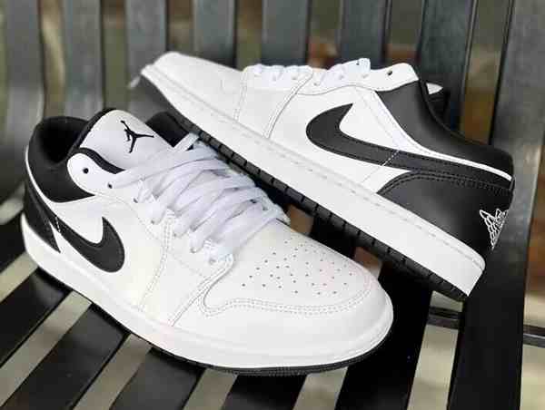 Men's Running Weapon Air Jordan 1 Black White Shoes 0611