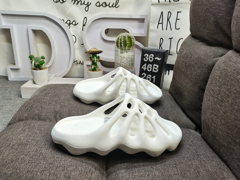 60DS-261D Coconut Kanye West x Adidas Yeezy 450 Octopus Socks Style Lightweight Hollow Breathable Casual Slippers White