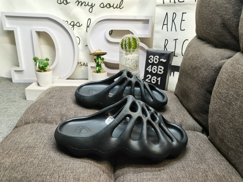 60DS-261D Coconut Kanye West x Adidas Yeezy 450 Octopus Socks Style Lightweight Hollow Breathable Casual Slippers  Black