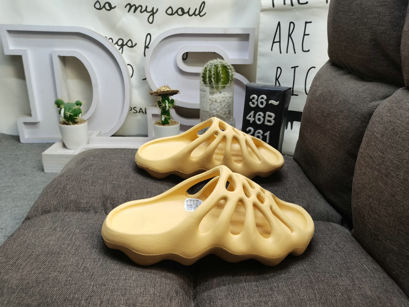 60DS-261D Coconut Kanye West x Adidas Yeezy 450 Octopus Socks Style Lightweight Hollow Breathable Casual Slippers  Yellow