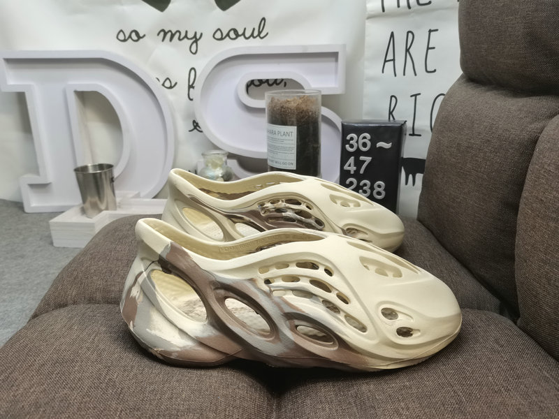 65DS-238DAdidas Adidas Yeezy Slide Coconut Minimalist Cut Grandpa Outdoor Beach Hole Sandals  7