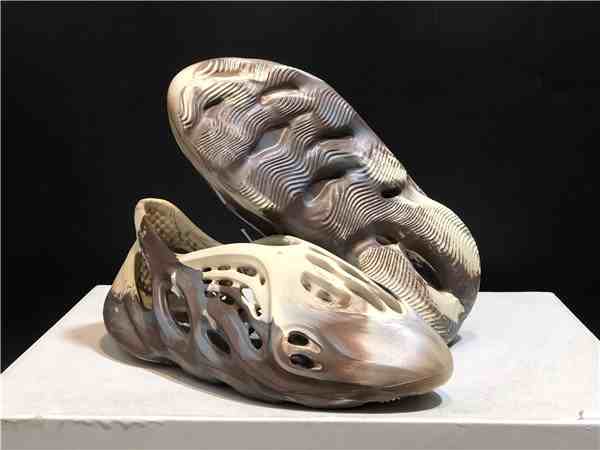 Men's Yeezy Foam Runner MX Cream Clay Slide us5.5-us12 crocs