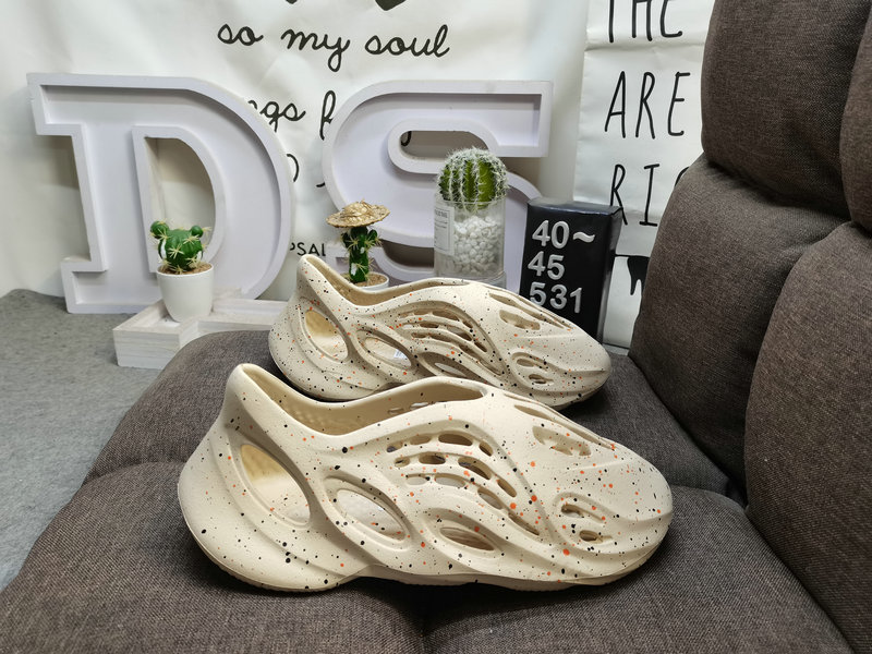 80DS-531DAdidas Yeezy Slide Coconut minimalist Cheye Outdoor Beach Hole Sandals