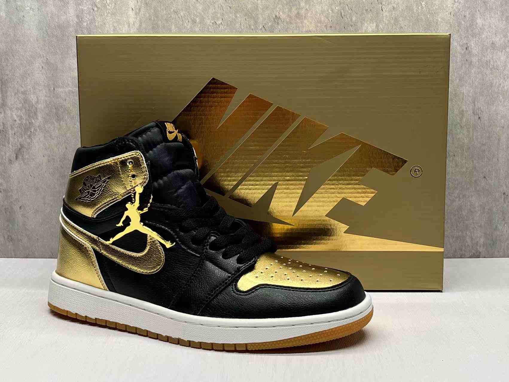 Men's  Air Jordan 1 Black Gold  us5.5-us13 Shoes
