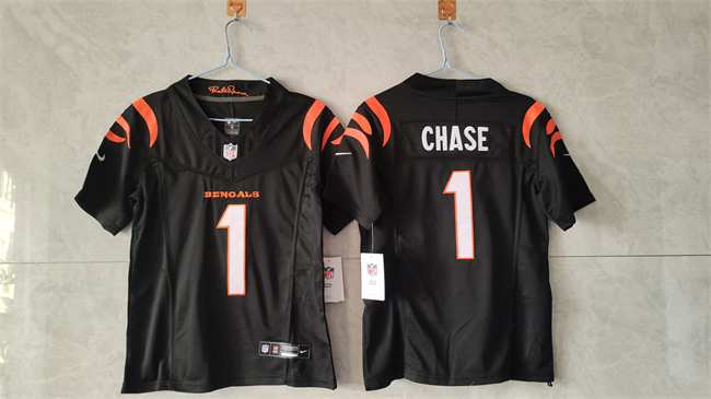 Women's Cincinnati Bengals #1 Ja'Marr Chase Black F.U.S.E. Stitched Vapor Football Jersey(Run Small)